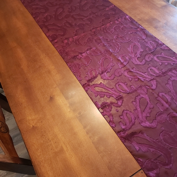 Burgundy Silky Table-Runner - Picture 4 of 8